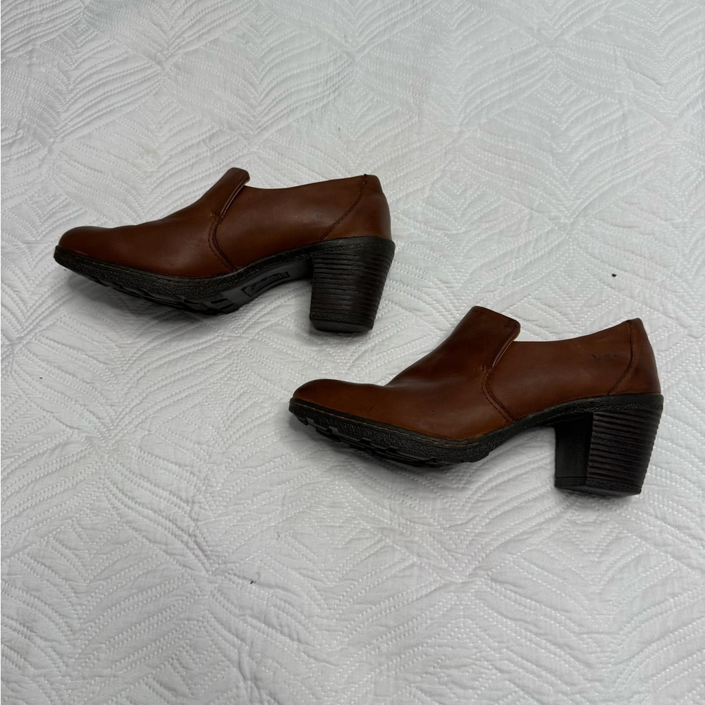 BOC Women’s Brown Leather Slip on Clogs. Size 9 - Picture 3 of 9